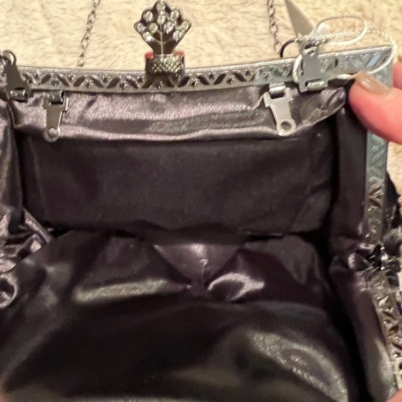 Purse - Picture 2 of 2